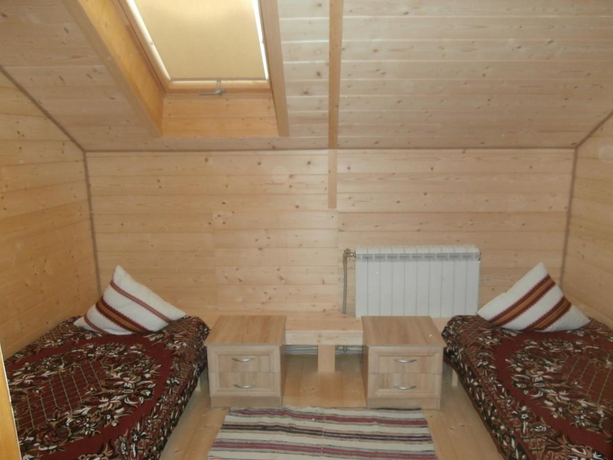 Karpatskiy Domik Izki Exterior photo